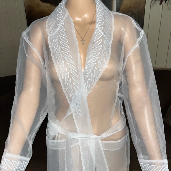 Inner Self~Women Size Small Sheer Robe - Picture 6 of 9